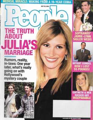 PP030728.jpg 07/28/2003 07/28/200 3 Cover– Julia Roberts - Image 1