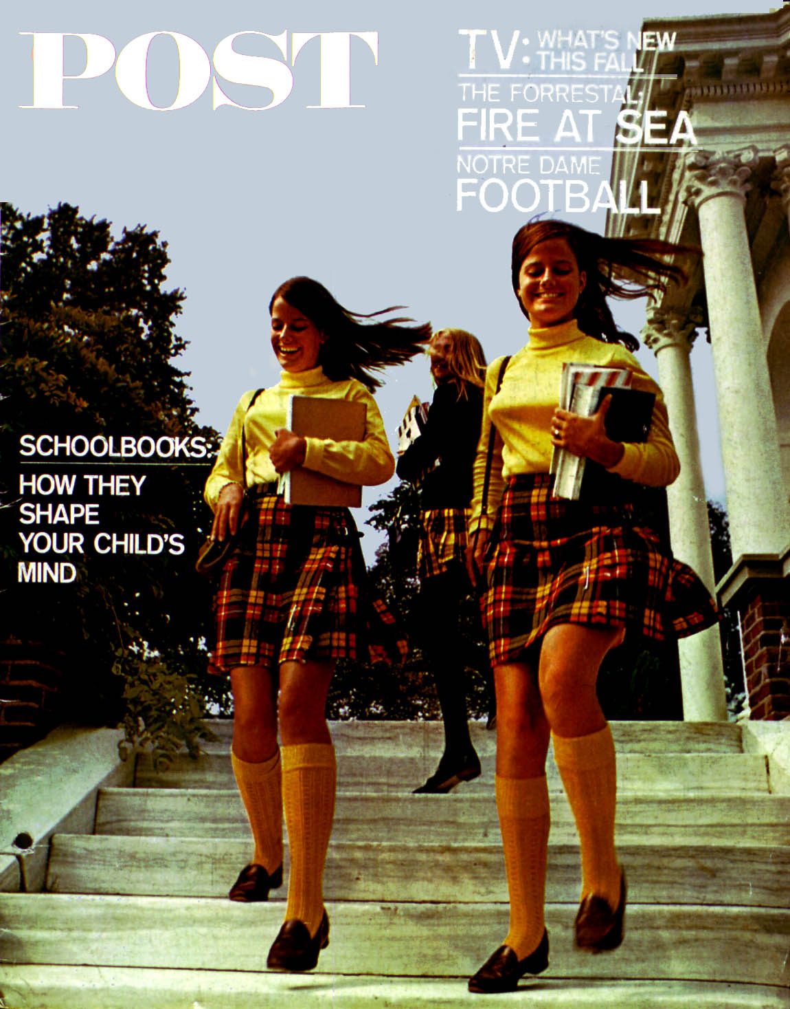 10/7/196 7 Launois, John --- Twin Coeds in Kilts