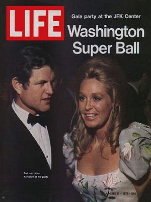 6/11/1971 Ted & Joan Kennedy