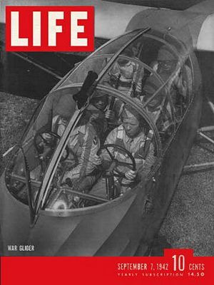 cv090742.jpg 9/7/1942 War gliders - Image 1