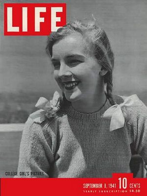 cv090841.jpg 9/8/1941 Campus pigtails - Image 1