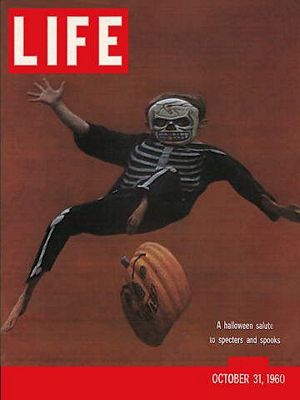 10/31/1960 Spooky spectacles