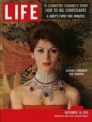 11/16/1959 Chin-high chokers