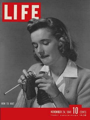 cv112441.jpg 11/24/1941 Wartime knitting - Image 1