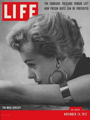 11/24/1952 Too much jewerly?